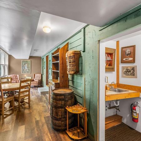 Whiskey Ridge Lodge, A Restored 1940S Gem, 2 Mins From Downtown, Breathtaking City Views, Custom Game Room, And Spacious Elegance Гатлинбург Экстерьер фото