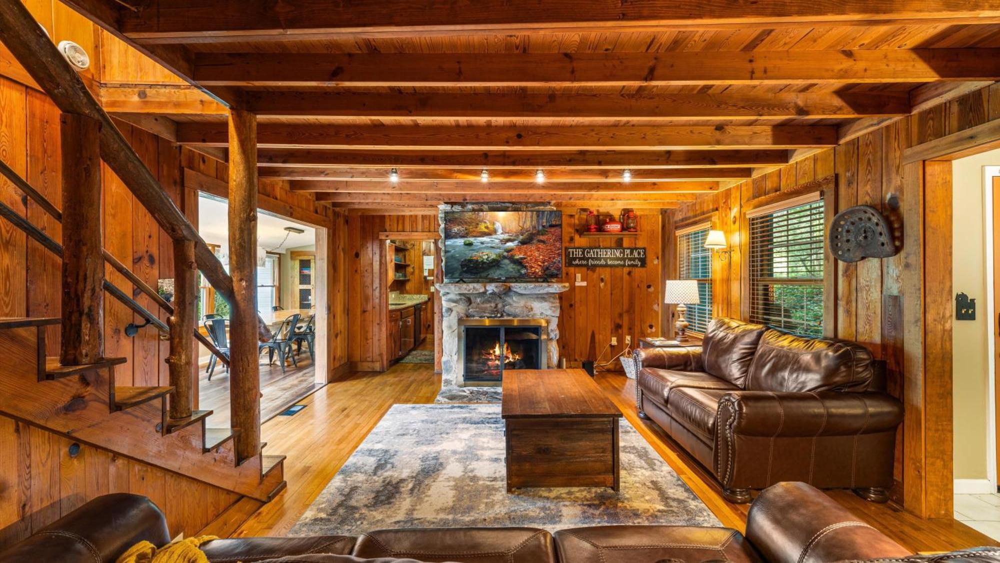 Whiskey Ridge Lodge, A Restored 1940S Gem, 2 Mins From Downtown, Breathtaking City Views, Custom Game Room, And Spacious Elegance Гатлинбург Экстерьер фото