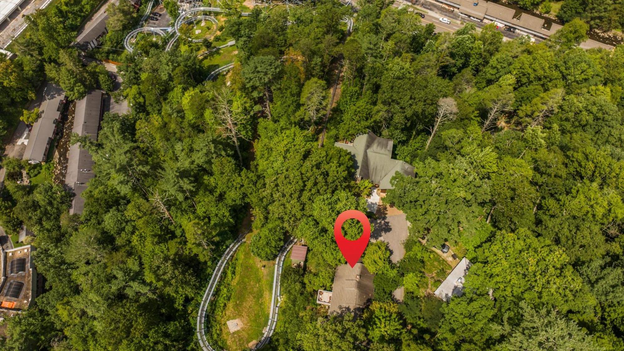 Whiskey Ridge Lodge, A Restored 1940S Gem, 2 Mins From Downtown, Breathtaking City Views, Custom Game Room, And Spacious Elegance Гатлинбург Экстерьер фото