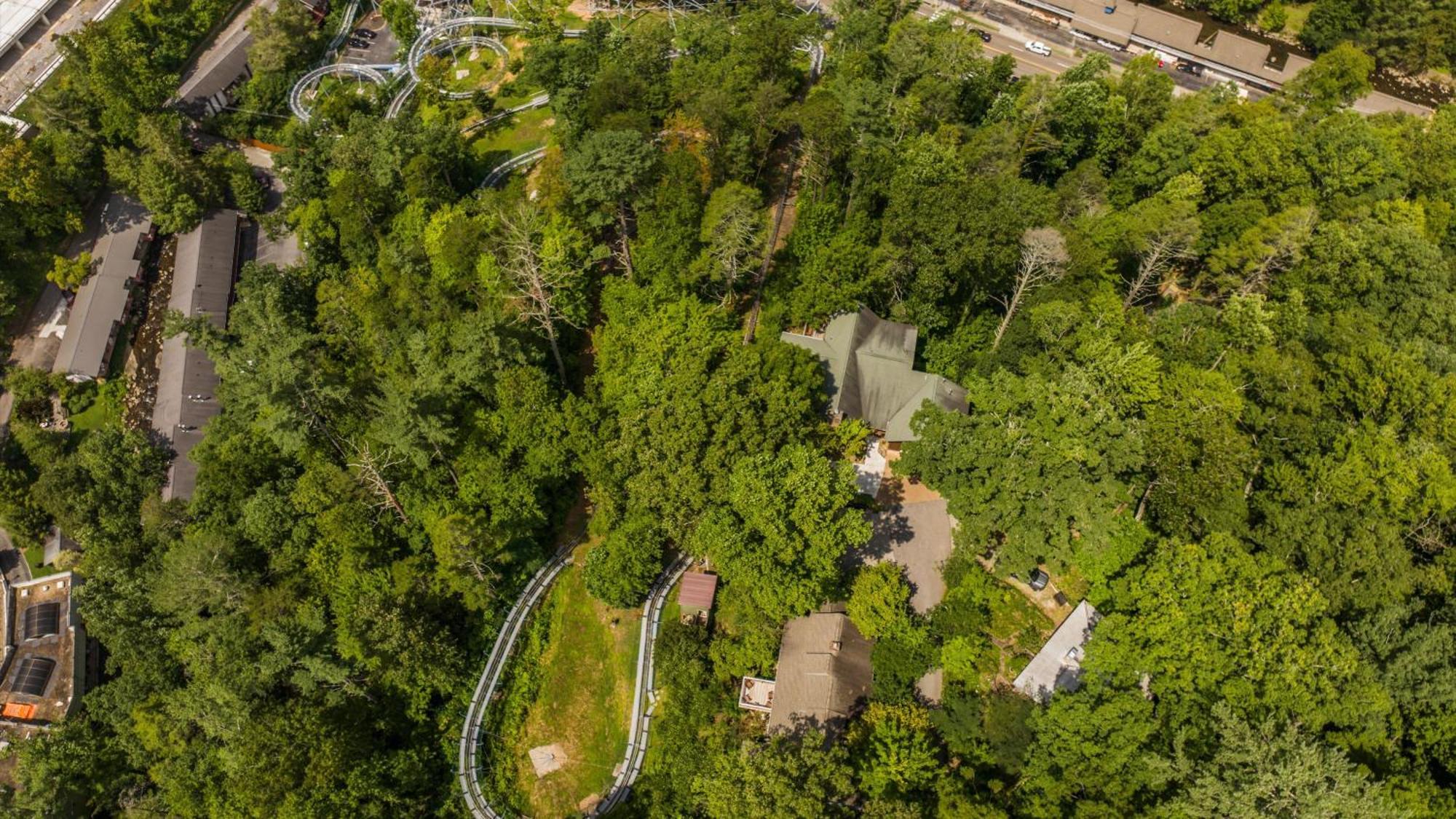Whiskey Ridge Lodge, A Restored 1940S Gem, 2 Mins From Downtown, Breathtaking City Views, Custom Game Room, And Spacious Elegance Гатлинбург Экстерьер фото
